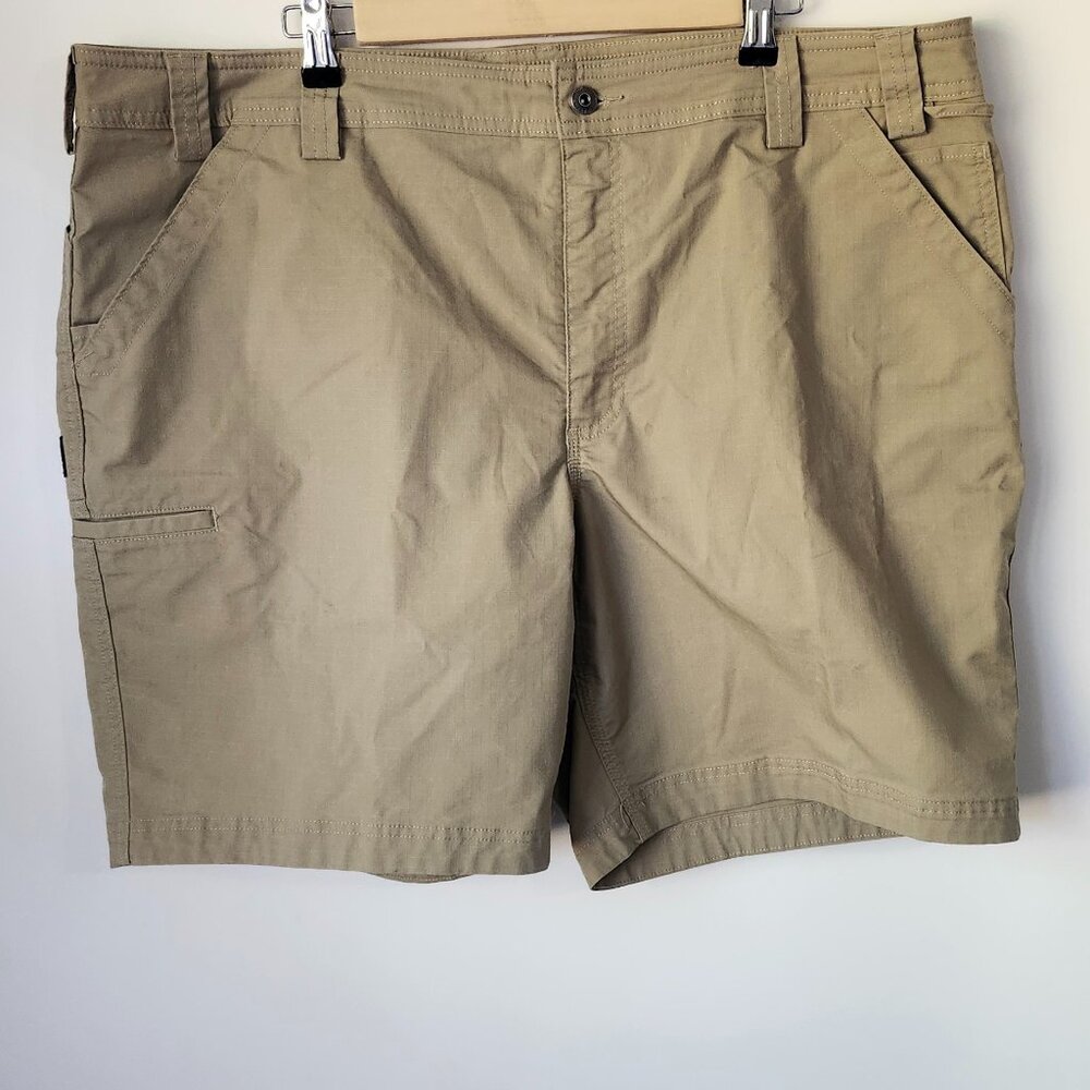 Duluth Trading Co Men’s Cargo Shorts Tan Khaki Size 42 Standard Fit Utility